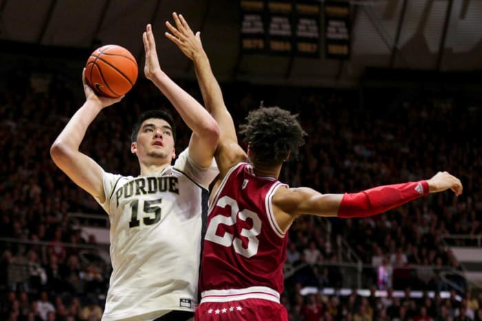 Having the 7’4” Zach Edey at center gives Purdue many play options and forces opponents to pick their position on defense.